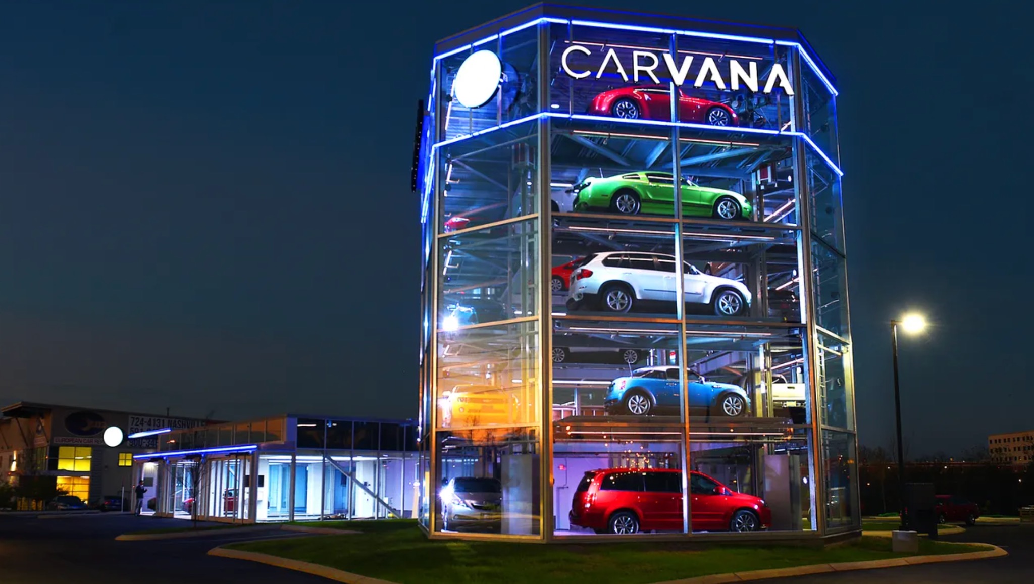 Carvana car vending machine
